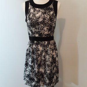 Kensie Black/White Dress Size M